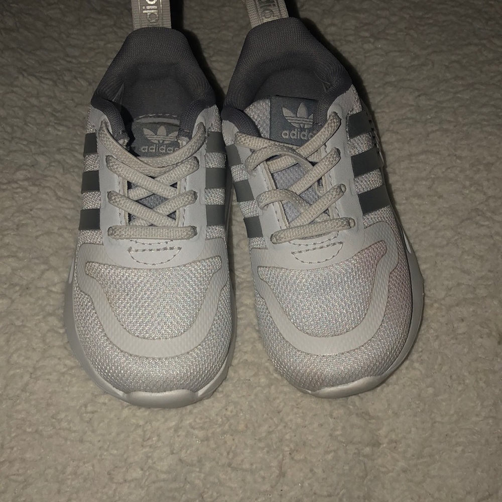 White and gray infant adidas’s